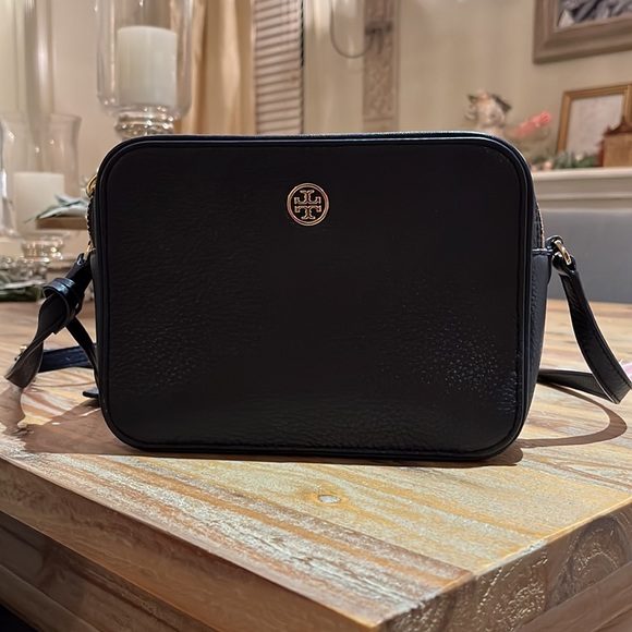Tory Burch Crossover Bag - Picture 2 of 5